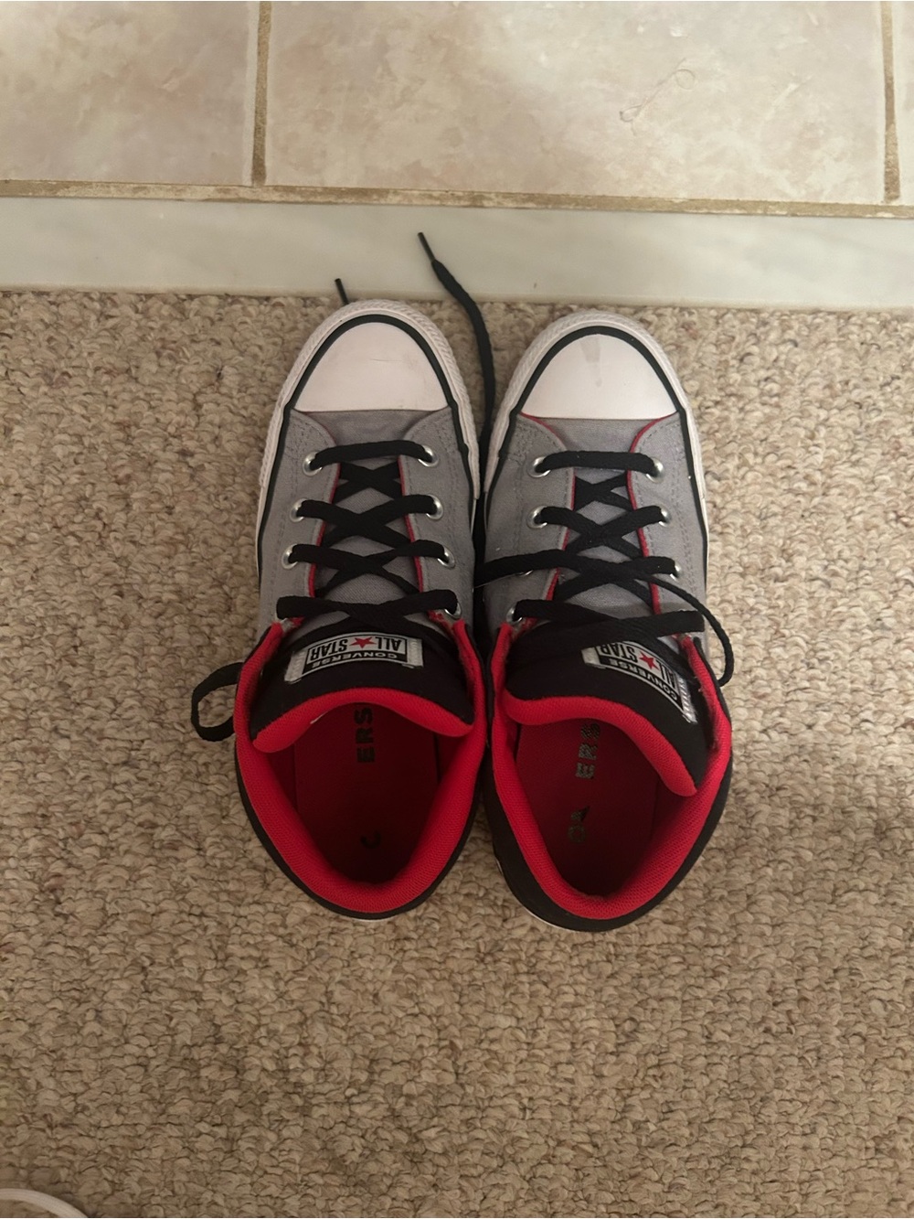 Converse All-Star Kids Sneakers in Gray, Black & Red, size 5
